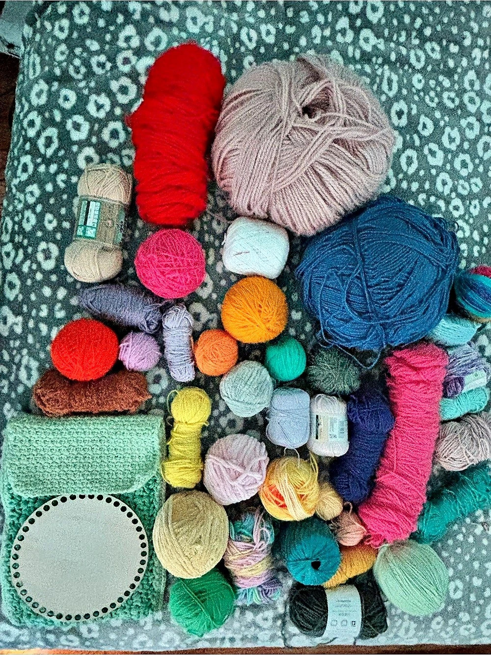 Multicolor Yarn Craft Lot - Picture 4 of 16